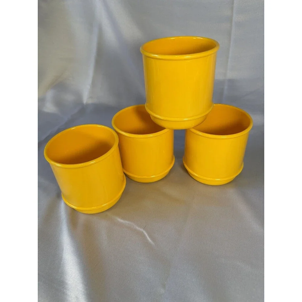 Rare Vintage 1985 Postmodern Picnic Set - 